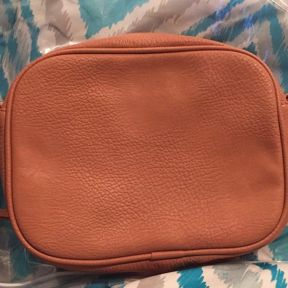 *CLOSEOUT* NWT BCBG Crossbody Purse - Picture 6 of 7